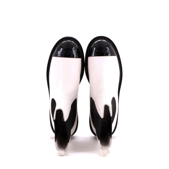 Chanel Women's CC Cap Toe Chelsea Boots Leather with Patent - Picture 3 of 5